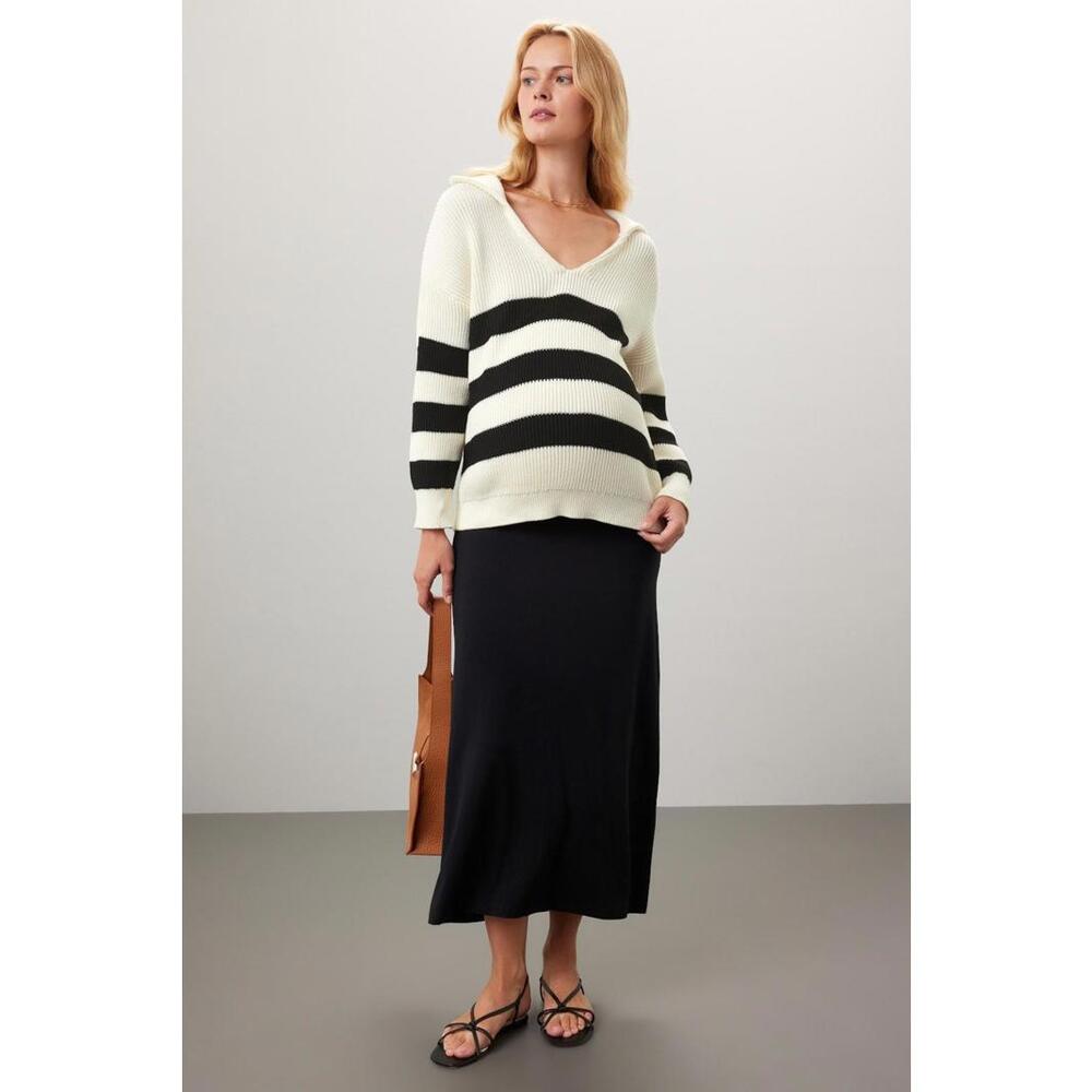 Soon Maternity Multicolor Striped Jenni Polo Top Size M with Fabric Snags